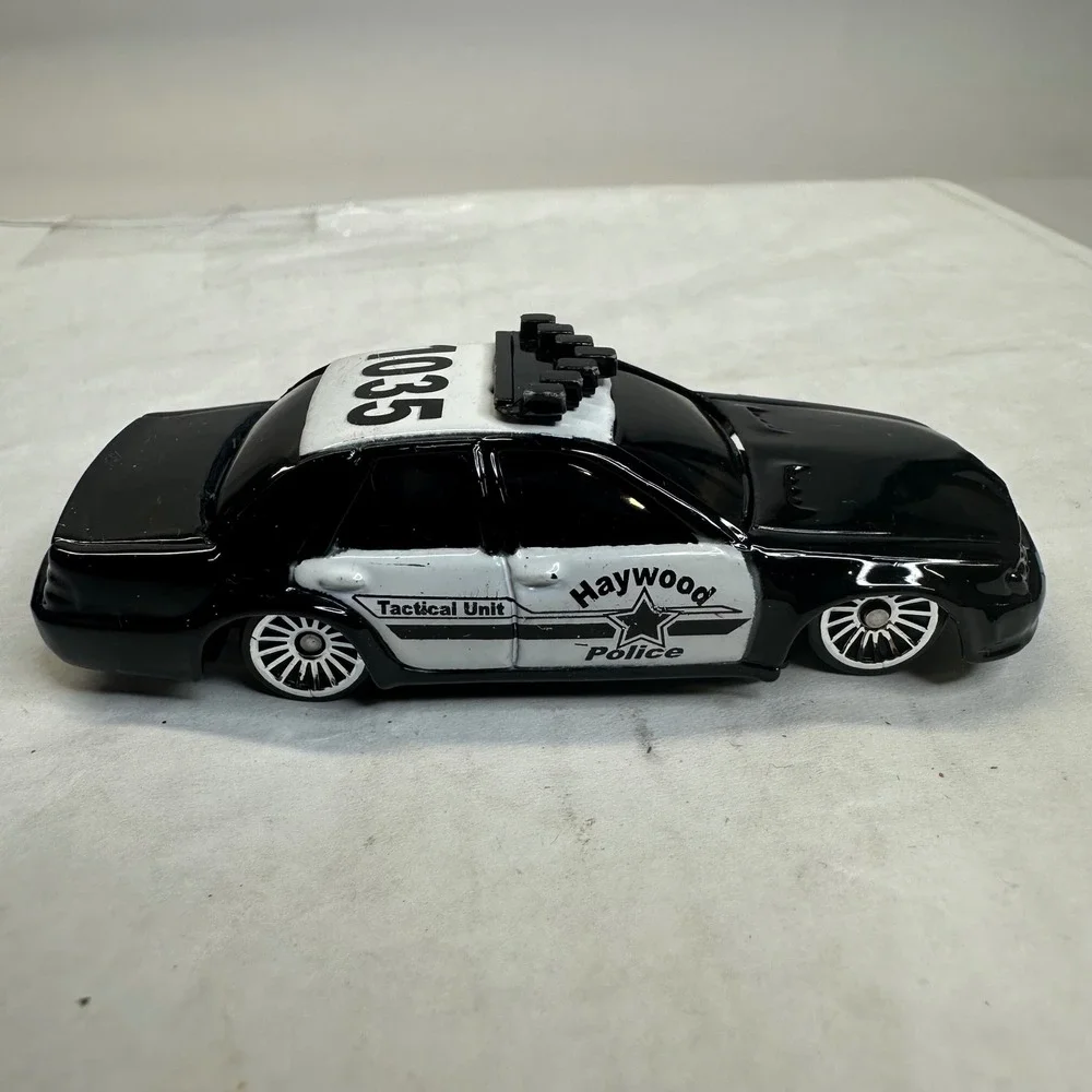 Maisto‎ Haywood Police Tactical Unit 1035 Diecast Car Black White 1/64 Scale